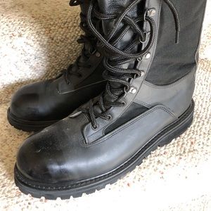 Mens Vibram boots thermoscan 30995 Size 9.5 D